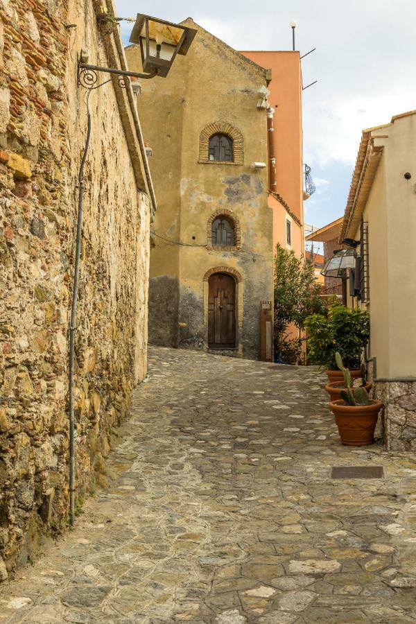 Casa Amica Giardini Naxos Exterior foto